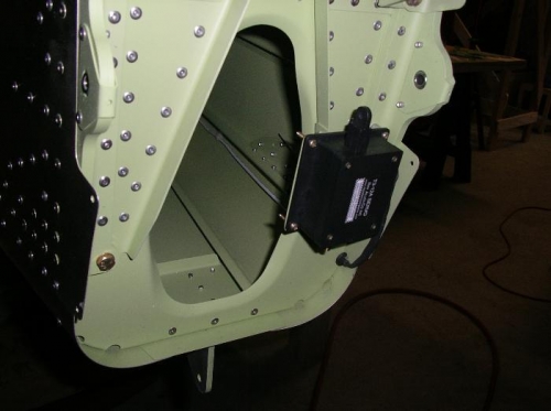 Trim servo installation