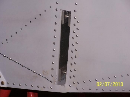 Ext view, R/H wing upright rivet detail