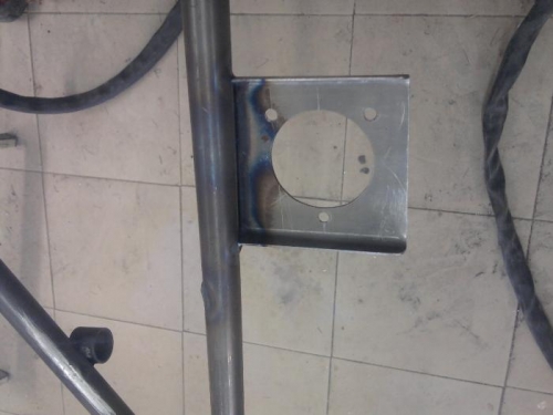 main fuel valve hinge