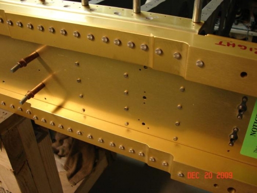 Rivet Ribs to Main Spar (Right)