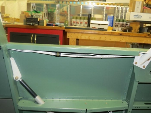 Static/Trim WIre Rear