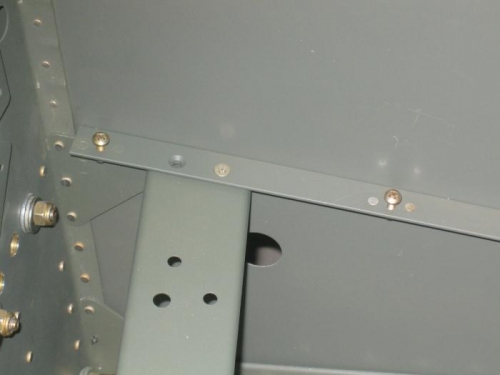 Platenuts in Auxiliary Longeron