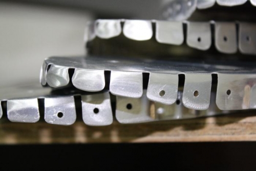 Polished leading ege of ribs