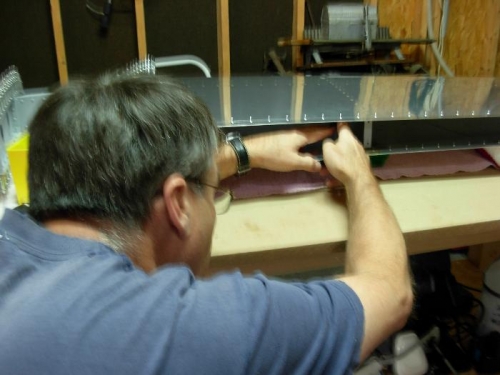 Checking correct rivet dimensions
