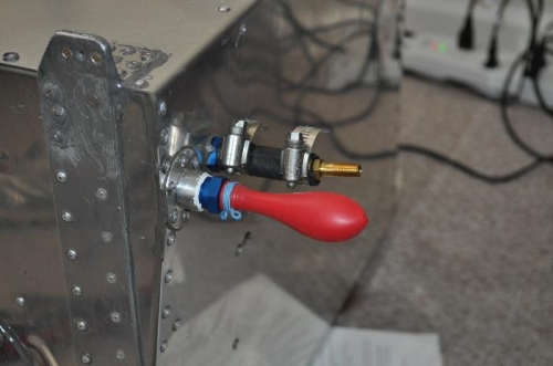 Balloon and valve for leak test