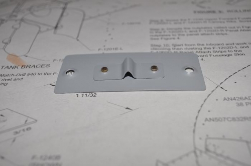 Cover plate with clip