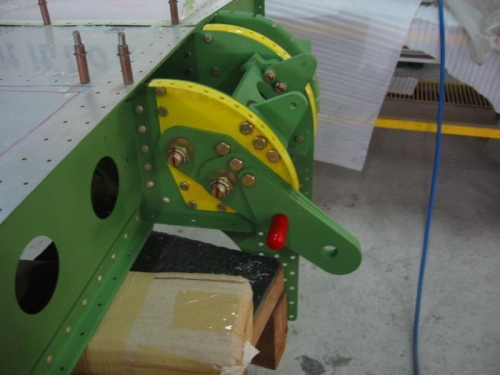 gear/strut attach point