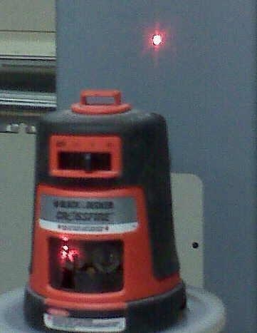 Self leveling 2-axis laser