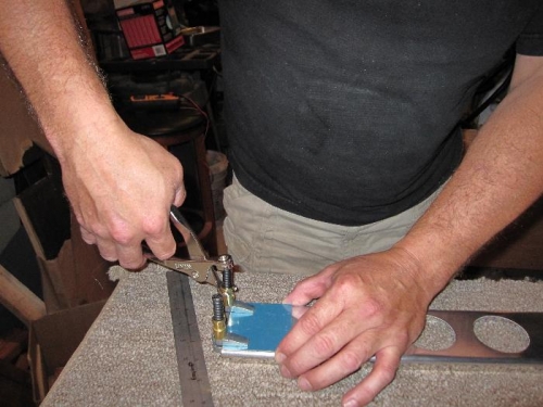 aligning the plate to the spar and Clecoing