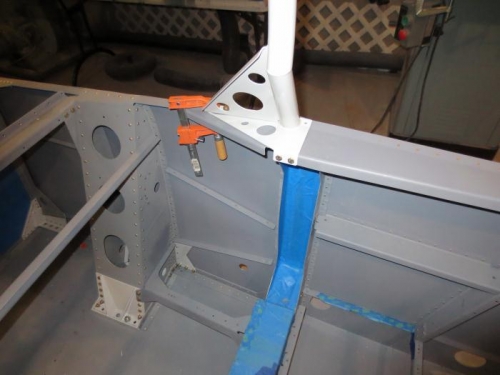 windscreen support clamped
