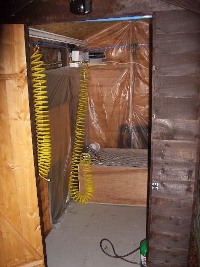 Air ring main in spray shed