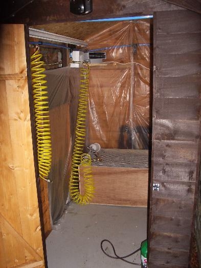 Air ring main in spray shed