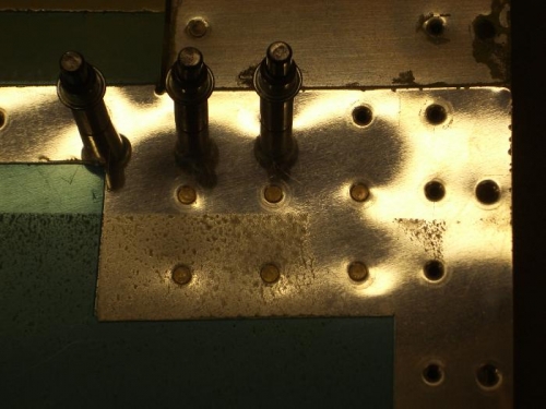 Counterbalance skin part riveted to skin and spar