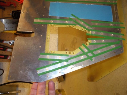 See the yellow plate?  There should be nutplates riveted to that...