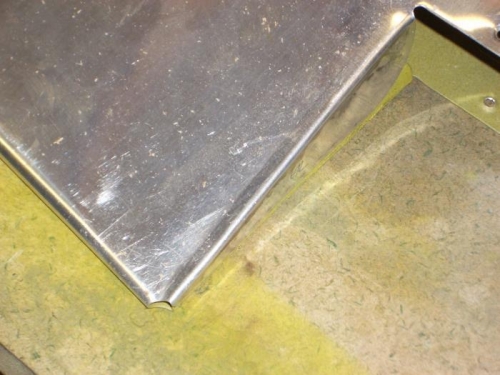 Crease on the left elevator skin