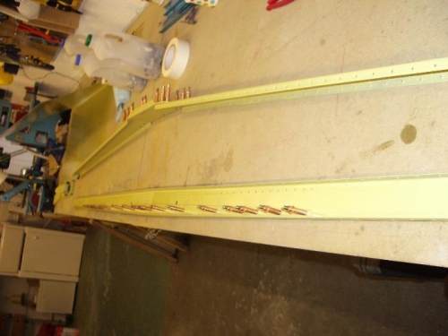 Primed HS stab fore & aft spars