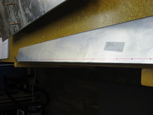 Added center line for holes