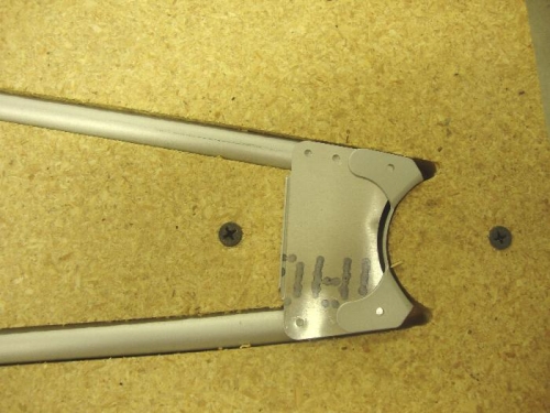 Trailing spar rib clip & stiffener