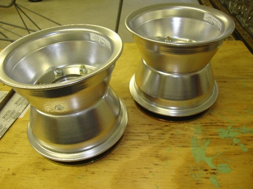 Beautiful spun aluminun wheels