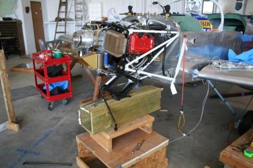 Jacking engine mount