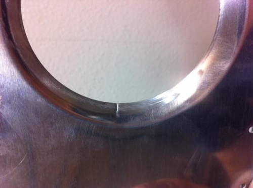 Crack in bellcrank rib