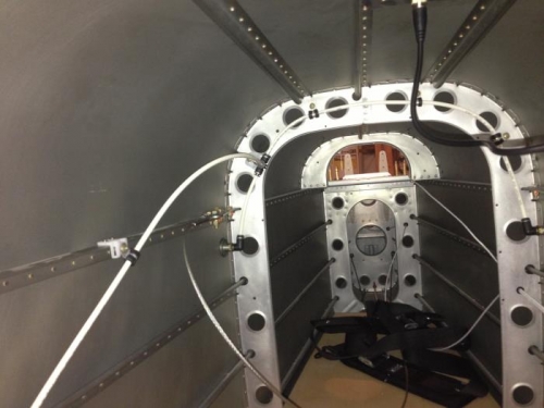 Static line routing in tailcone