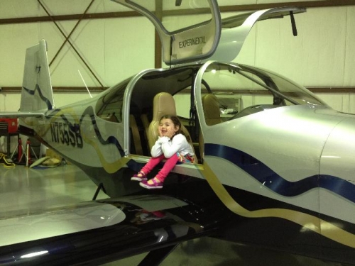 Gaby in Dan Benua's RV-10!