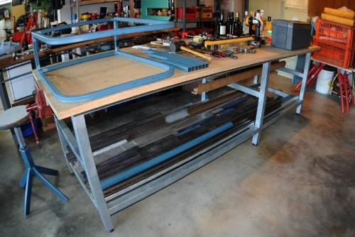 A new steel rack = more space to work !