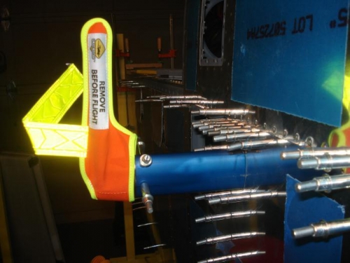 Dynon pitot drilled to fit the mast.