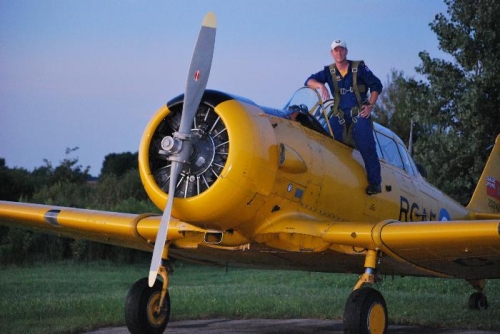 After a nice sunset flight in the T-6