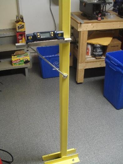 Spar support and adjustable threaded rod in place