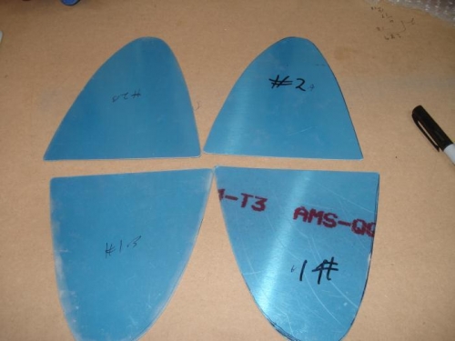 Cut outs for left and right wing tip light reflectors