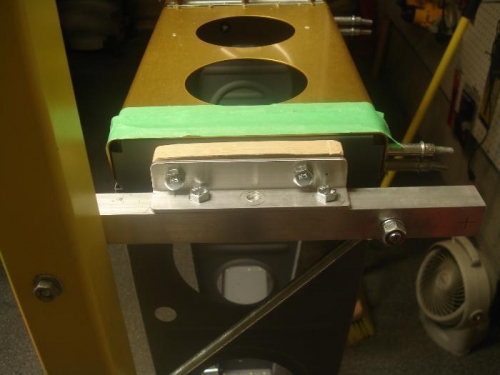 Outboard rib attached to the stand