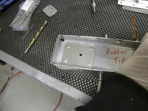 Rudder tip fits after removing some weight material
