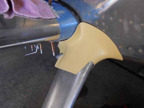 R. fairing with relief cut