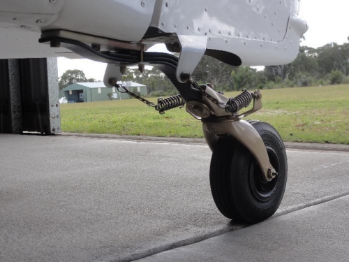 Beefed up tail wheel mount plate