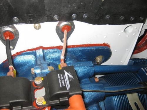 Sealing engine baffle gaps