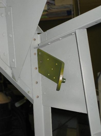 Left Rear left upper cabin attachment point