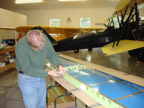 Pop Riveting Rear Spar to Ribs