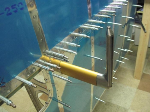 The heated pitot/AOA tube