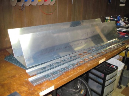 The larger aileron pieces, skins & spars