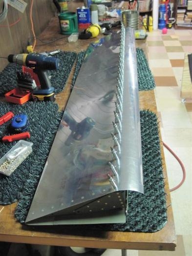 Left flap complete except the spanwise spar rivets at the top & bottom.