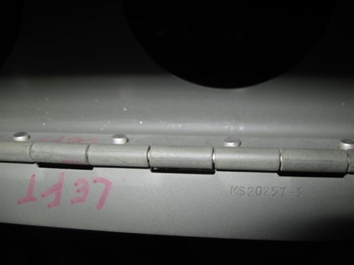 The rivet right of center is a -4, the rest are -4.5's.  I like their heads better.