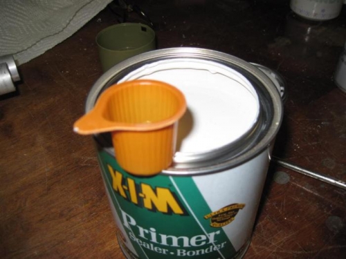 The scientifically advanced primer pourer, after putting the cream in my coffee.