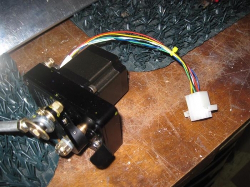 Molex connector installed on roll servo (for now)