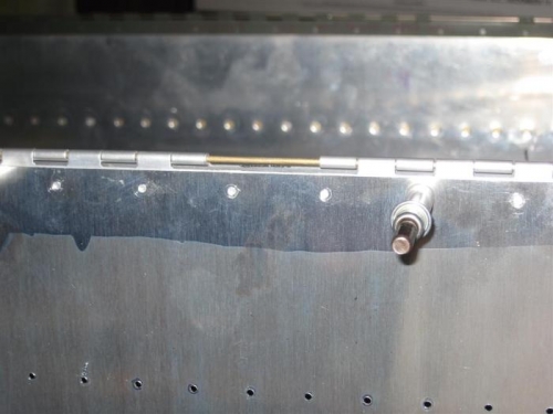 New hinge with the proper number of loops cut out.