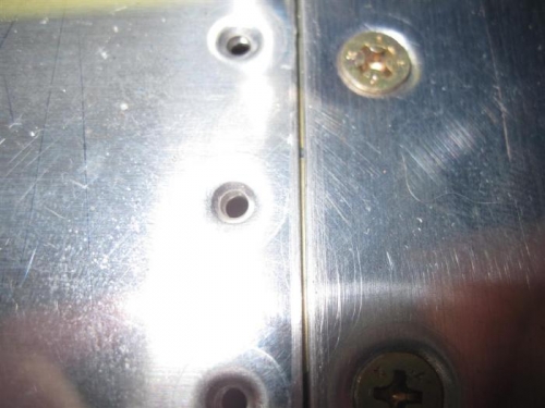 Don't like that gap between the main skin and the tank skin, the others don't have it.