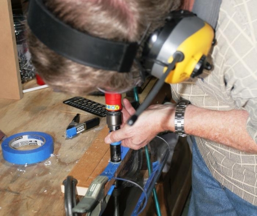 Countersinking Landing Light Lens Fastener Holes using Microstop Cage