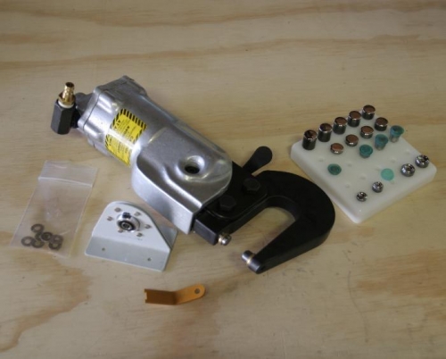 Pneumatic Rivet Squeezer from Avery Tools