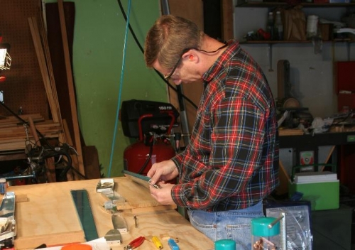 Deburring LH HS-603PP Rear Spar